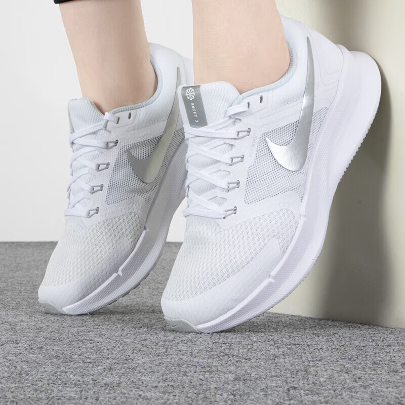 Nike假一赔十白色运动跑步鞋