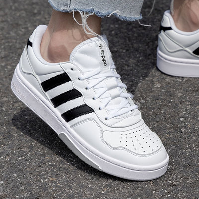 阿迪达斯三叶草板鞋男女新款复古休闲情侣面包鞋小白鞋男鞋JQ5042