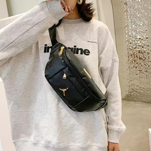 乔丹官方正品单肩斜挎包运动腰包