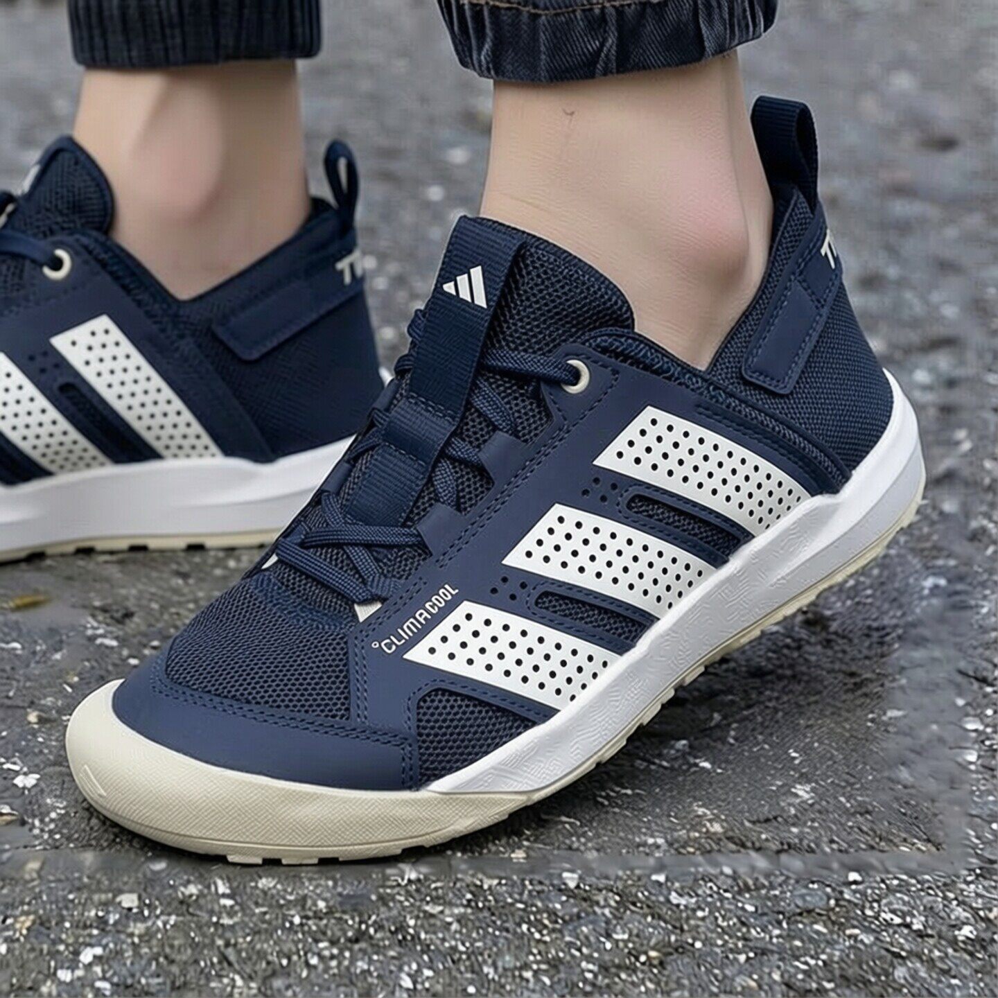 阿迪达斯男鞋夏季新款透气运动鞋耐磨户外涉水鞋女鞋徒步溯溪鞋男