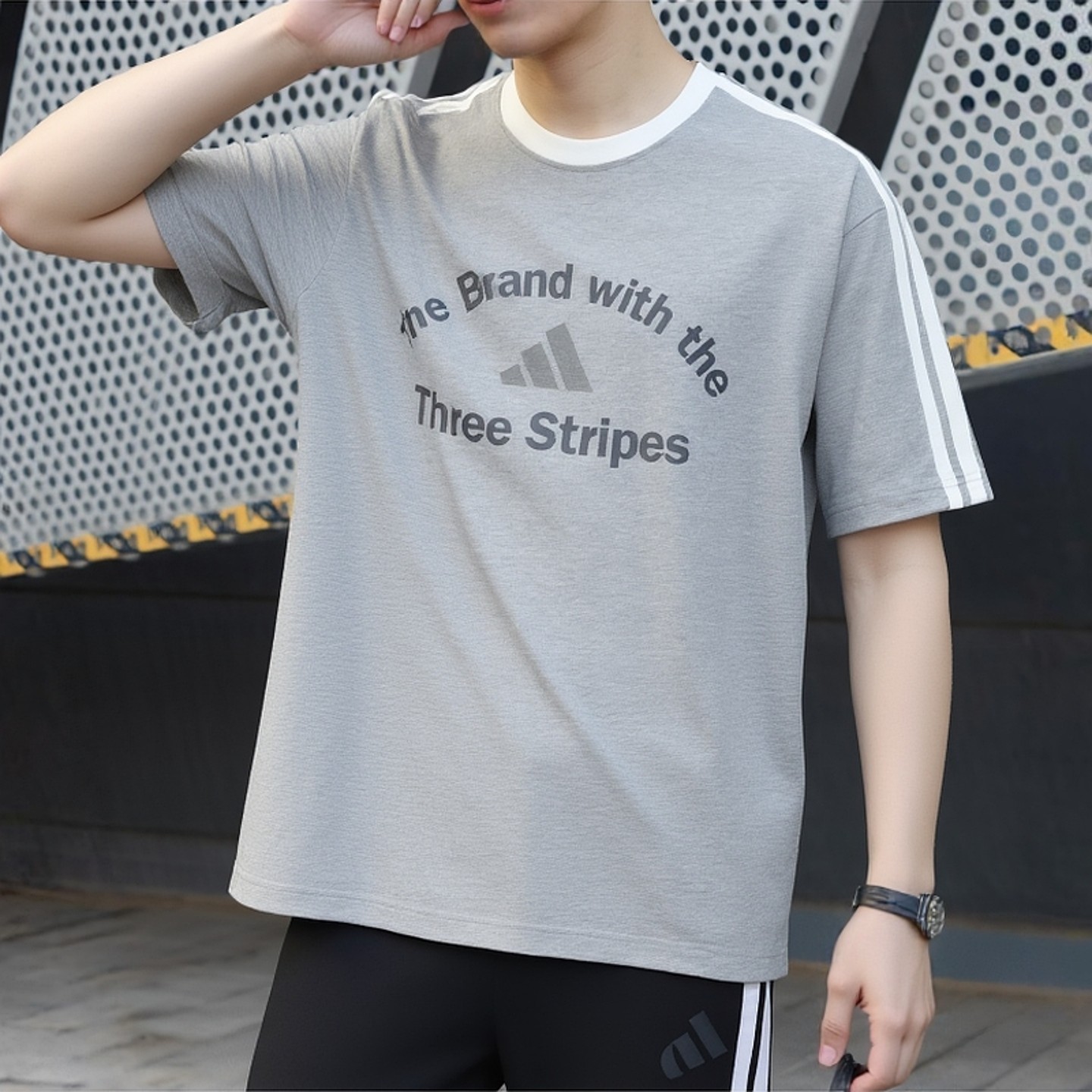 阿迪达斯灰色短袖男夏季新款男子运动休闲短袖T恤宽松半袖上衣