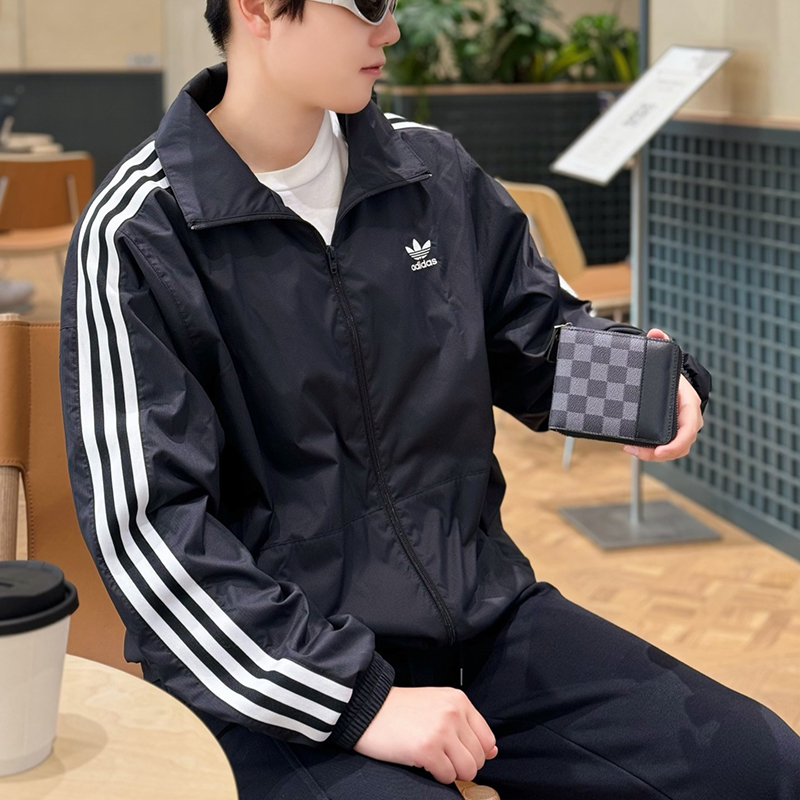 阿迪达斯三叶草防风衣男春季新款梭织运动服美式复古上衣篮球夹克