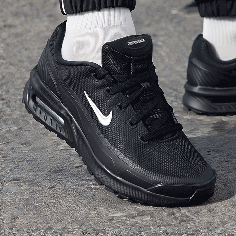 NIKE耐克气垫减震休闲跑步鞋男鞋秋季新款运动鞋户外时尚慢跑鞋