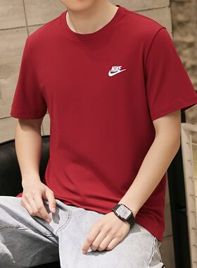 Nike耐克夏季新款红色短袖男士纯棉T恤宽松透气运动上衣休闲半袖