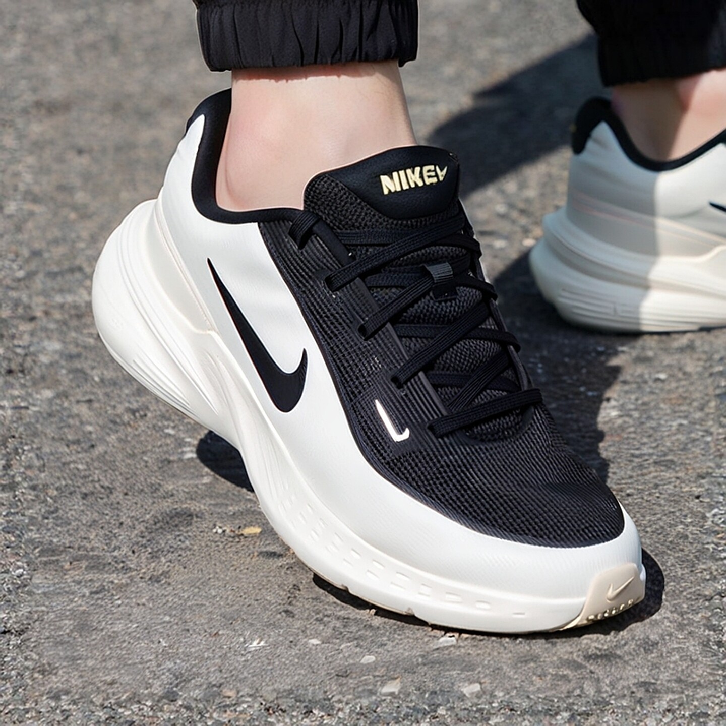 Nike耐克鞋子新款厚底运动鞋正品跑步鞋轻便男鞋透气网面鞋IB2765