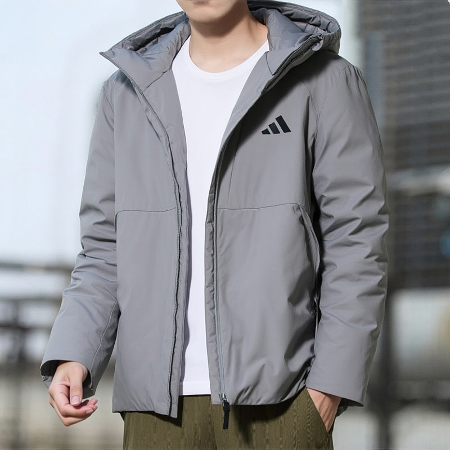 adidas男士连帽运动羽绒服阿迪达斯灰色户外防风加厚无缝羽绒外套