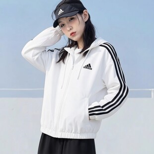 阿迪达斯梭织外套女春季复古三条杠美式短款夹克宽松防风衣IC0560