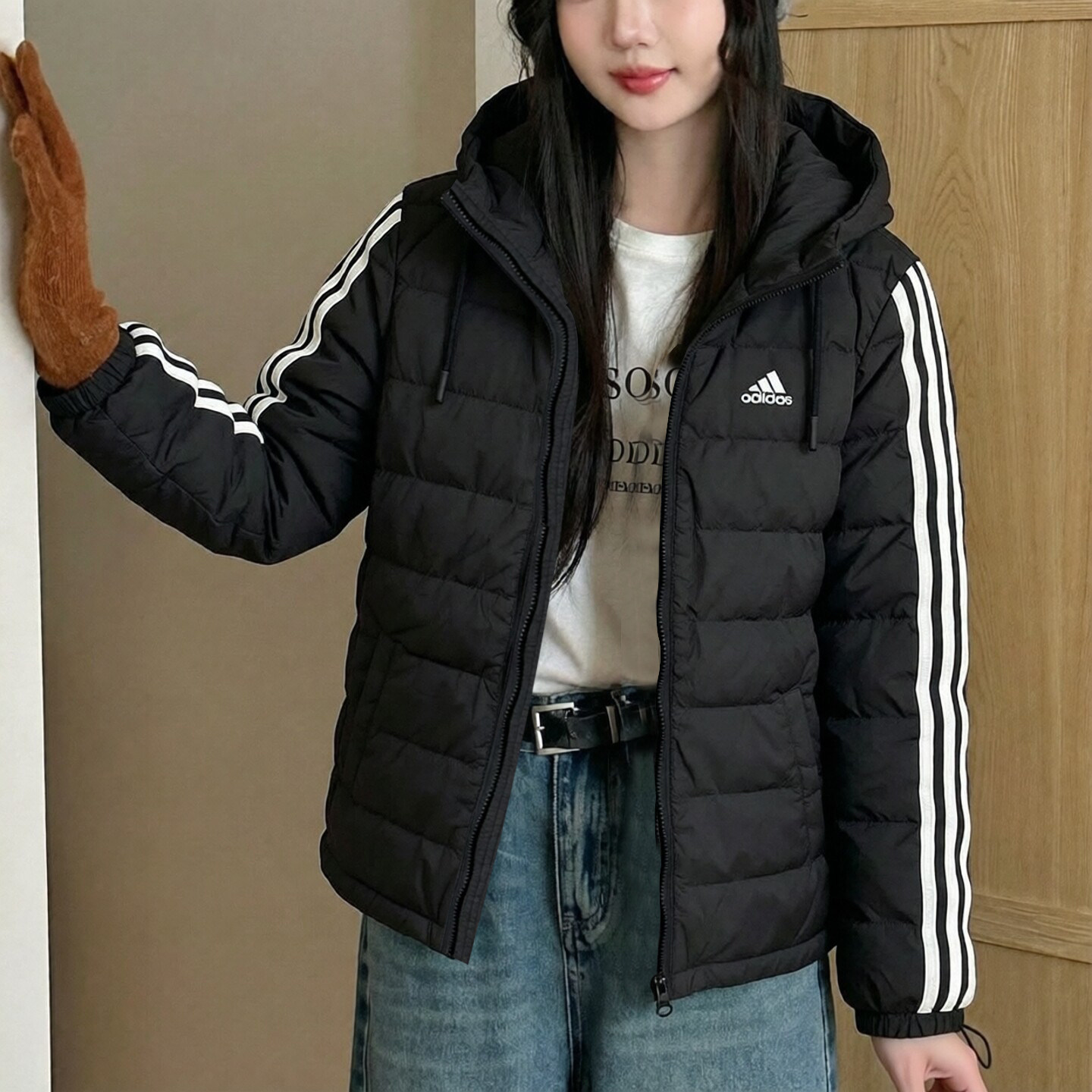阿迪达斯轻薄羽绒服女新款连帽防风复古运动宽松鸭绒排骨加厚外套