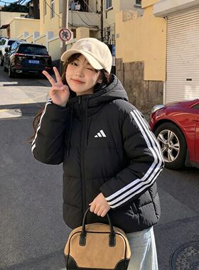 阿迪达斯羽绒服女冬季新款宽松美式复古鸭绒加厚防风三条纹面包服