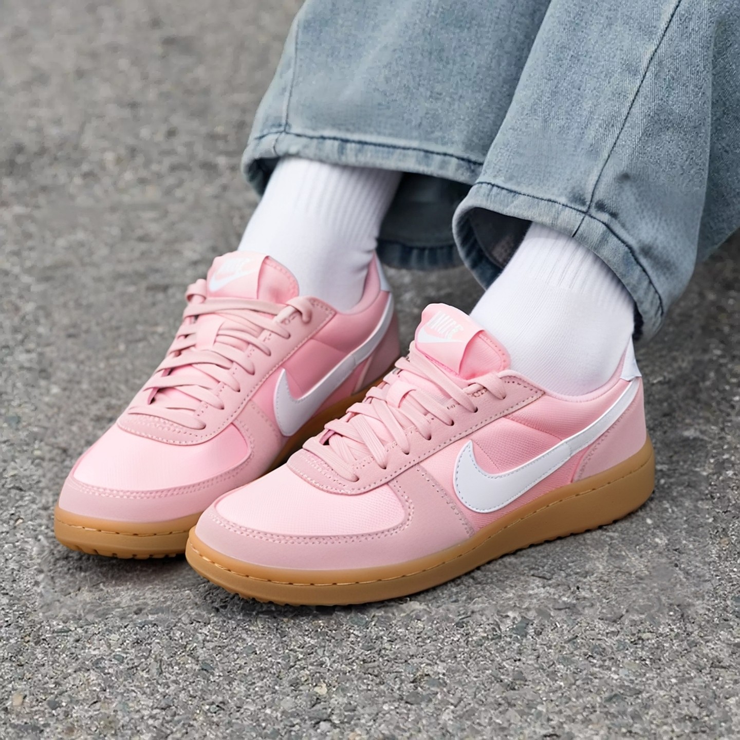 粉色运动鞋Nike耐克鞋子正品透气板鞋秋季新款女鞋轻便旅行跑步鞋