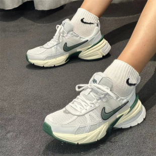 轻便透气跑步鞋 NIKE耐克女鞋 V2K Runtekk复古老爹鞋 101 FD0736