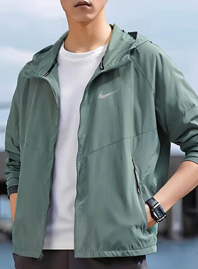 Nike耐克外套男士春季新款梭织休闲运动服薄款速干防风衣连帽夹克