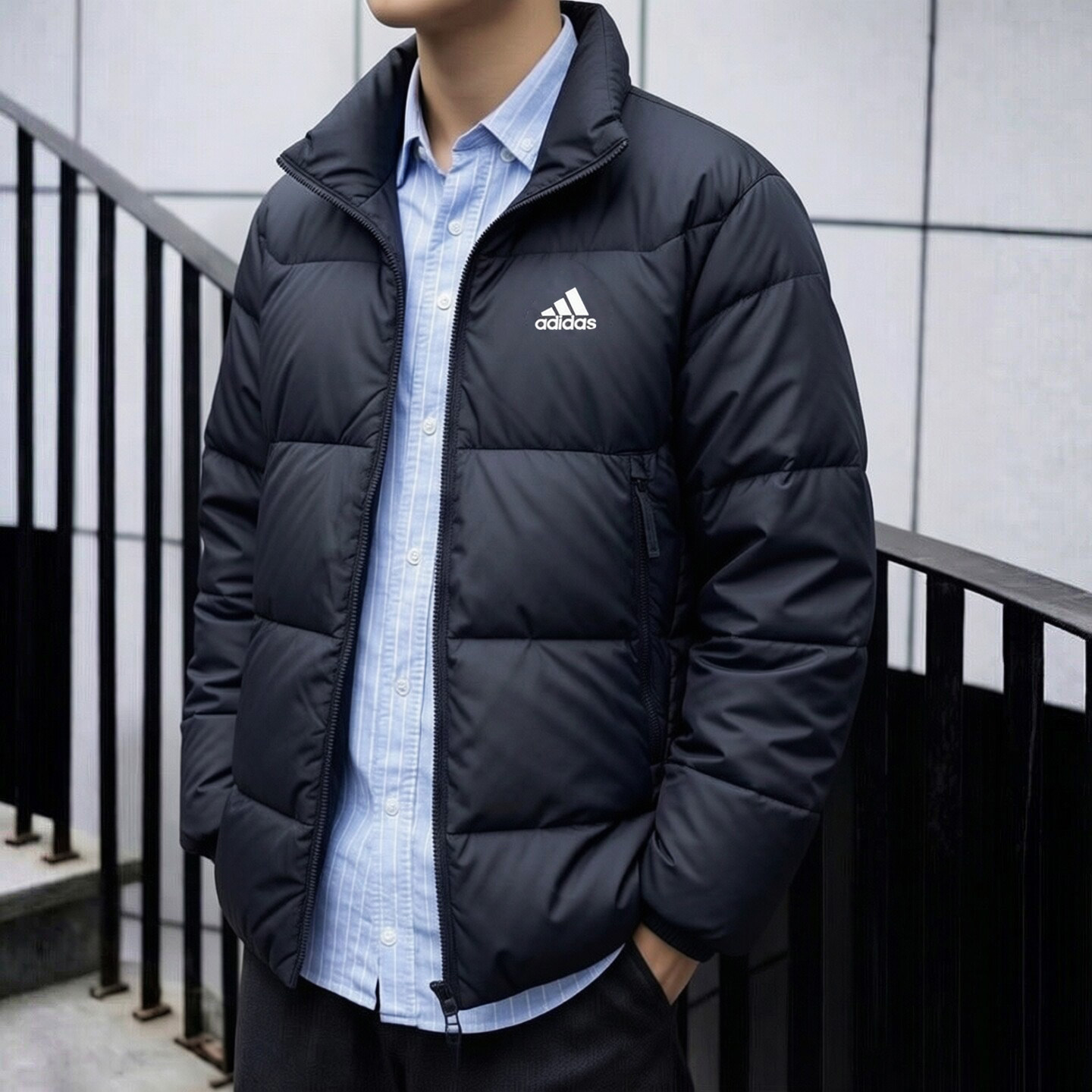 阿迪达斯羽绒服男冬季立领黑色宽松保暖轻便防风男士鸭绒面包服男
