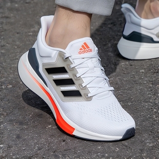 秋季 RUN轻便跑步鞋 新款 EQ21 透气网面缓震白色运动鞋 阿迪达斯男鞋