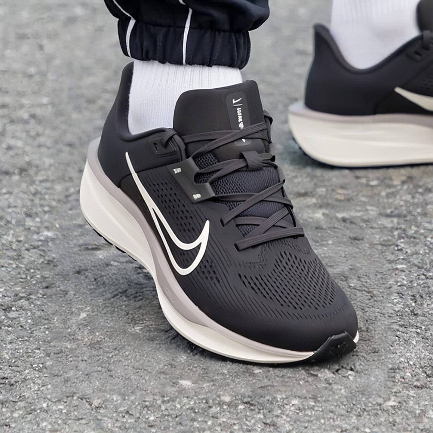 Nike耐克跑步鞋男鞋透气网面运动鞋QUEST 6灰色休闲训练跑步鞋