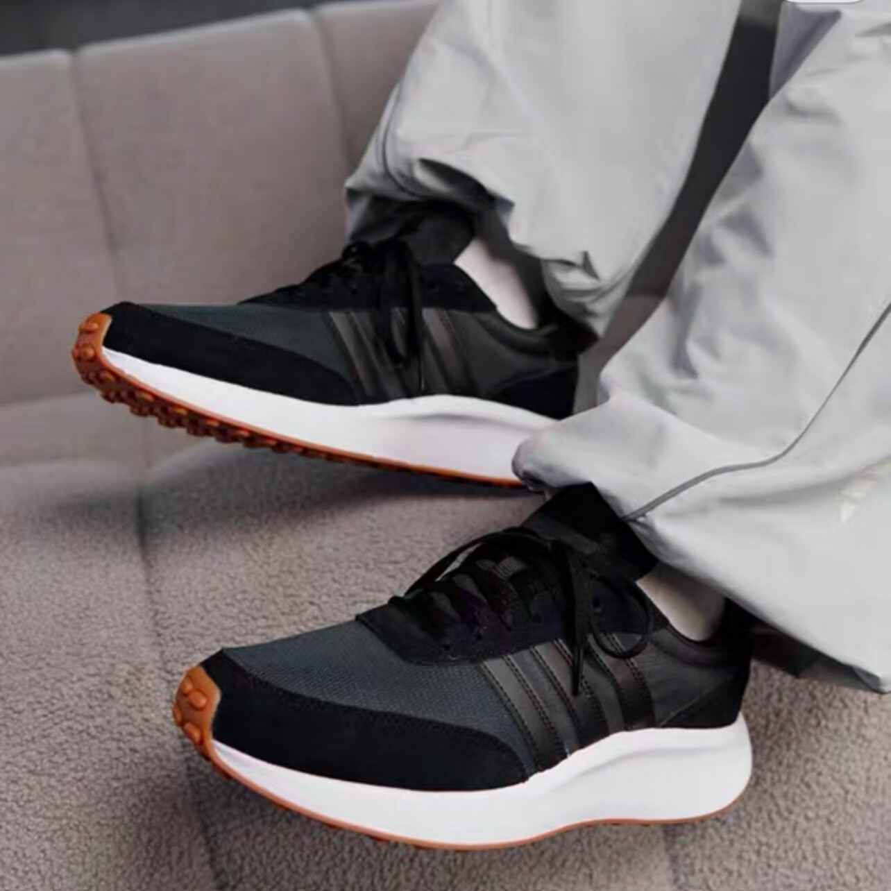 阿迪达斯跑步鞋男子春季新款低帮减震休闲复古老爹鞋轻便运动鞋