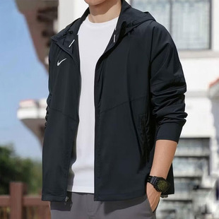 耐克NIKE连帽外套男款2026春季新款黑色运动服跑步梭织夹克IR8440
