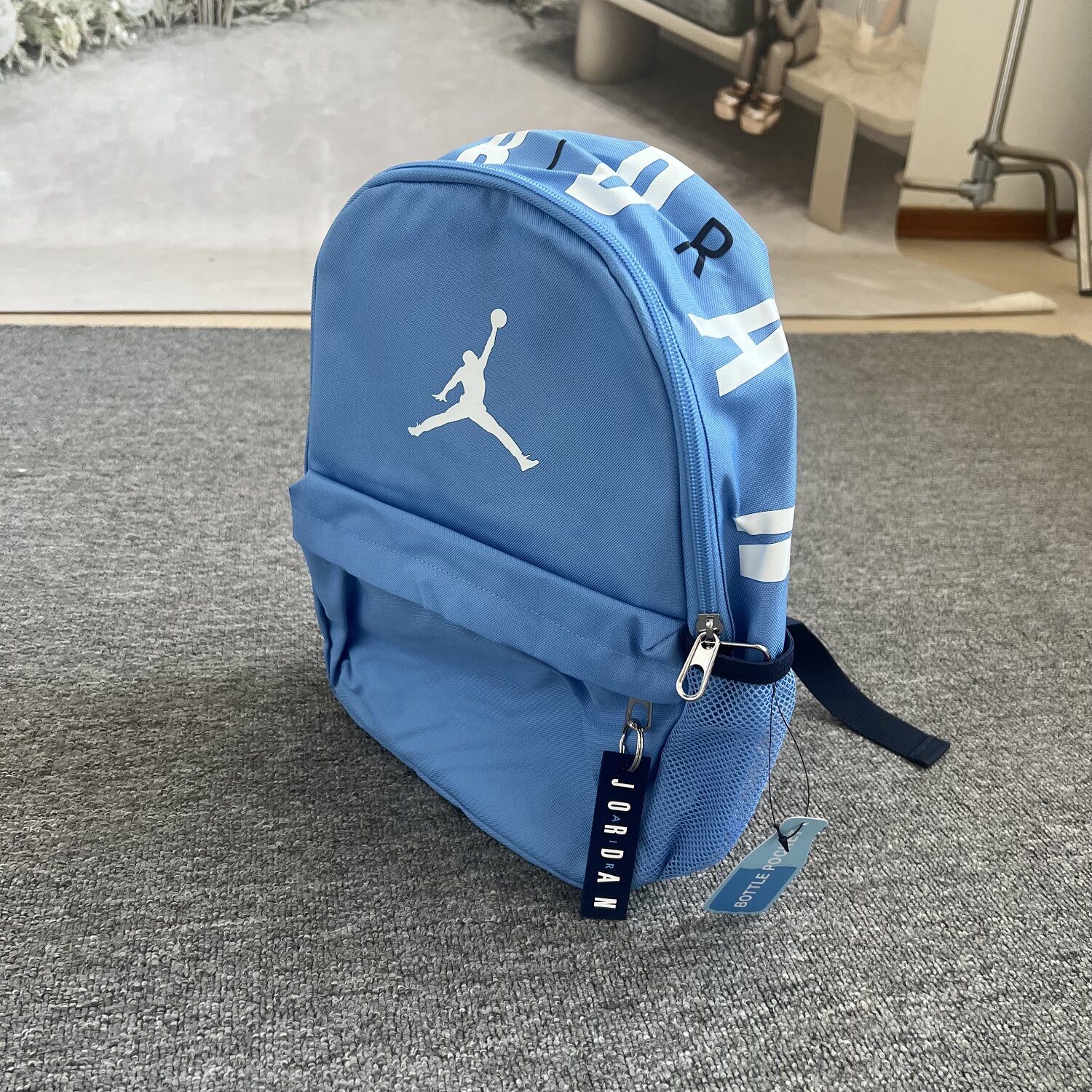 蓝色新年限定款Jordan背包图片