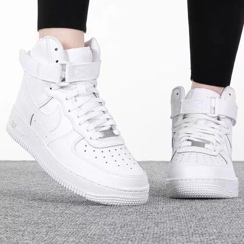 耐克纯白空军一号高帮板鞋女软底