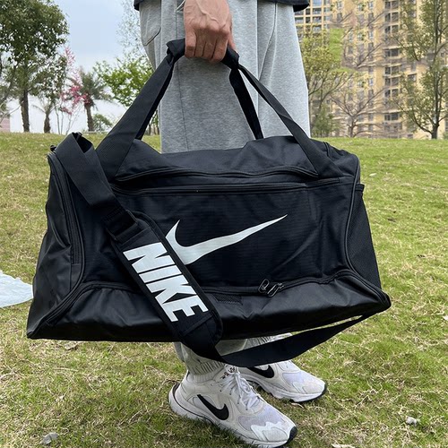 耐克大容量健身包旅行单肩包