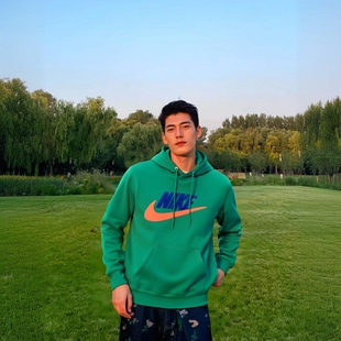 耐克宽松连帽加绒卫衣官网男秋款绿色休闲运动服长袖套头衫FN3105