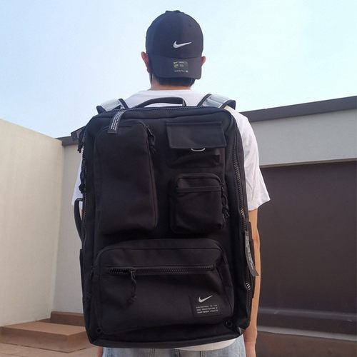 Nike/耐克大容量运动双肩包
