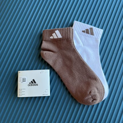 阿迪达斯袜子男女夏季新款透气彩色运动篮球抗菌防臭中筒袜JP1245