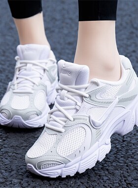 Nike耐克白色网面透气跑步鞋女鞋轻便软底减震运动鞋厚底休闲鞋