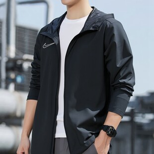 Nike耐克夹克男装黑色冲锋衣运动服跑步训练连帽防风休闲梭织外套