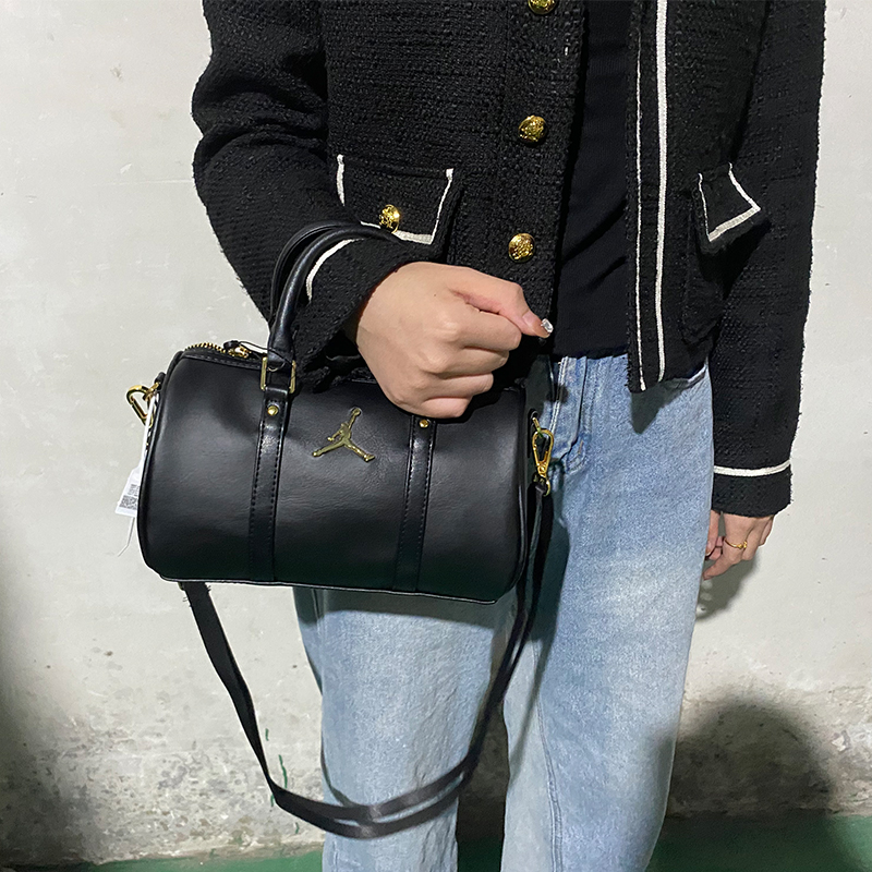 耐克单肩包斜挎包胸包