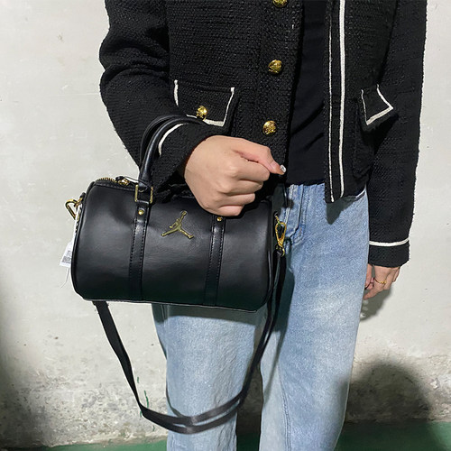 耐克单肩包斜挎包胸包