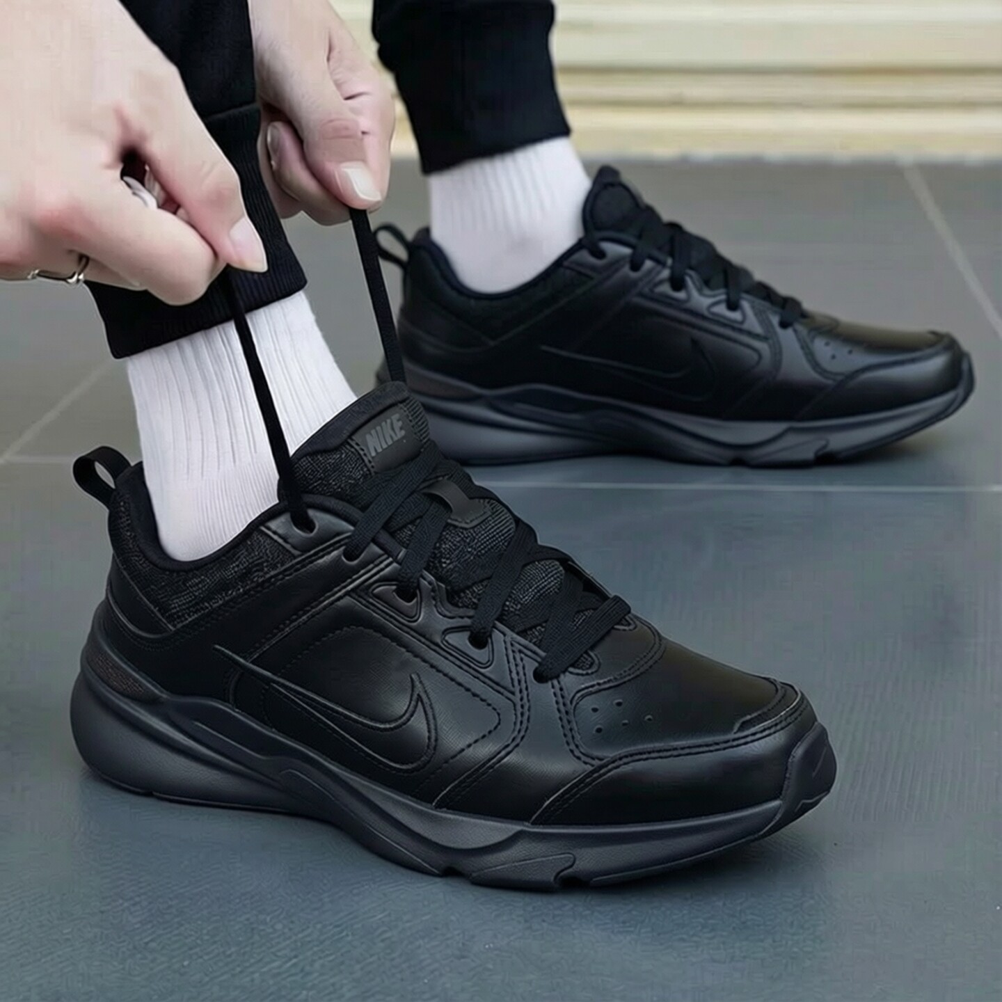 Nike耐克鞋子黑武士运动鞋新款皮面老爹鞋潮流男子休闲鞋轻便跑鞋