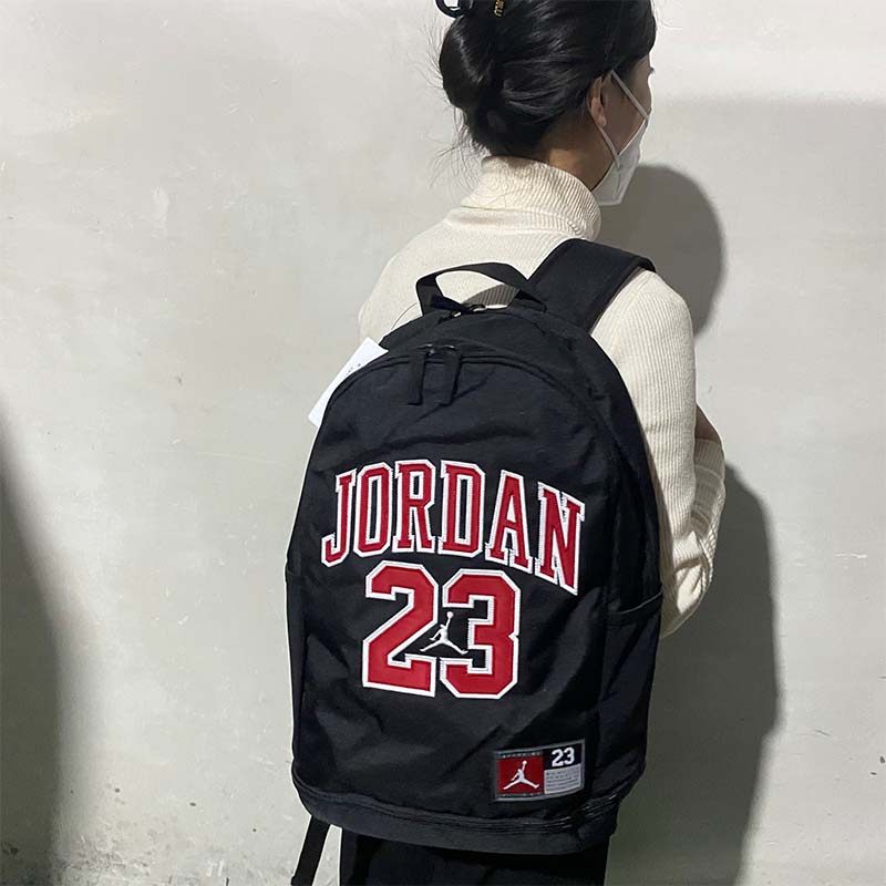 Jordan大容量双肩背包学生书包