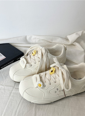 擦色休闲圆头女鞋潮流新款百搭薄底德训鞋2026春阿甘鞋远波22115