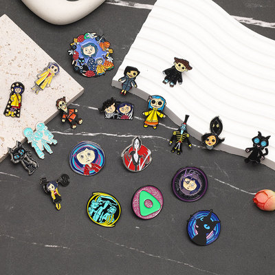 coraline鬼妈妈卡洛琳徽章胸针