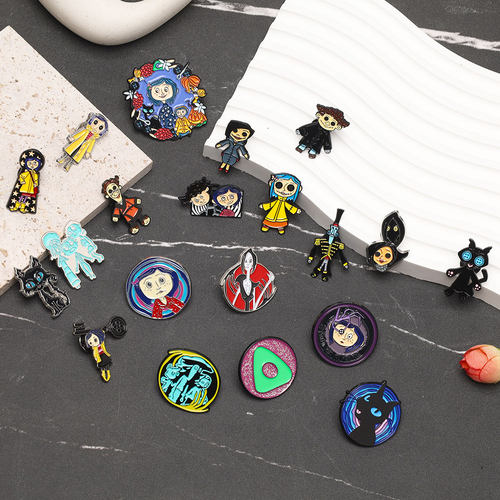 coraline鬼妈妈卡洛琳徽章胸针