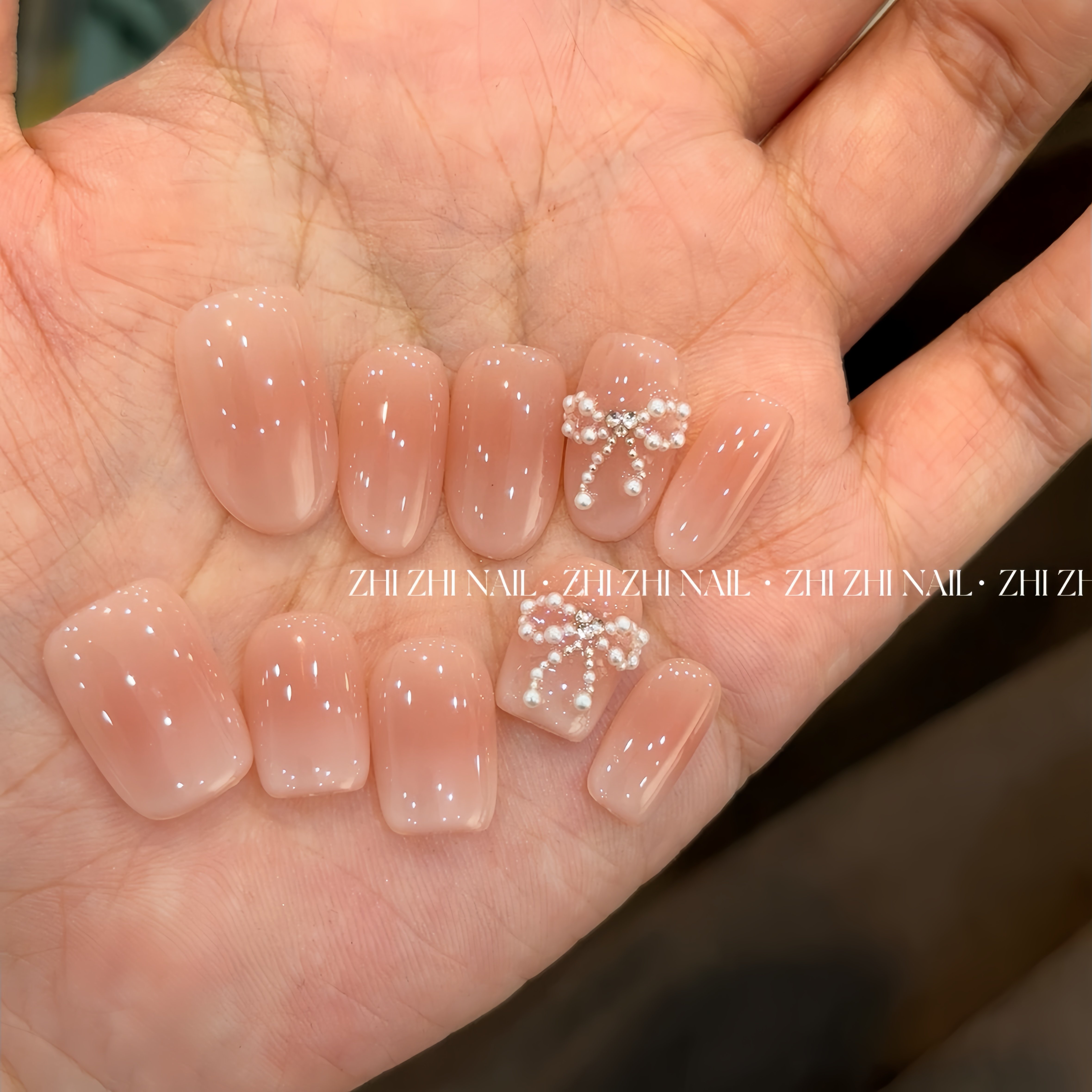 纯手工穿戴甲短款猫眼高级感美甲