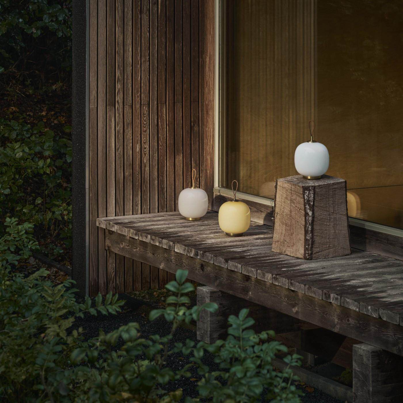 丹麦LouisPoulsen便携充电台灯