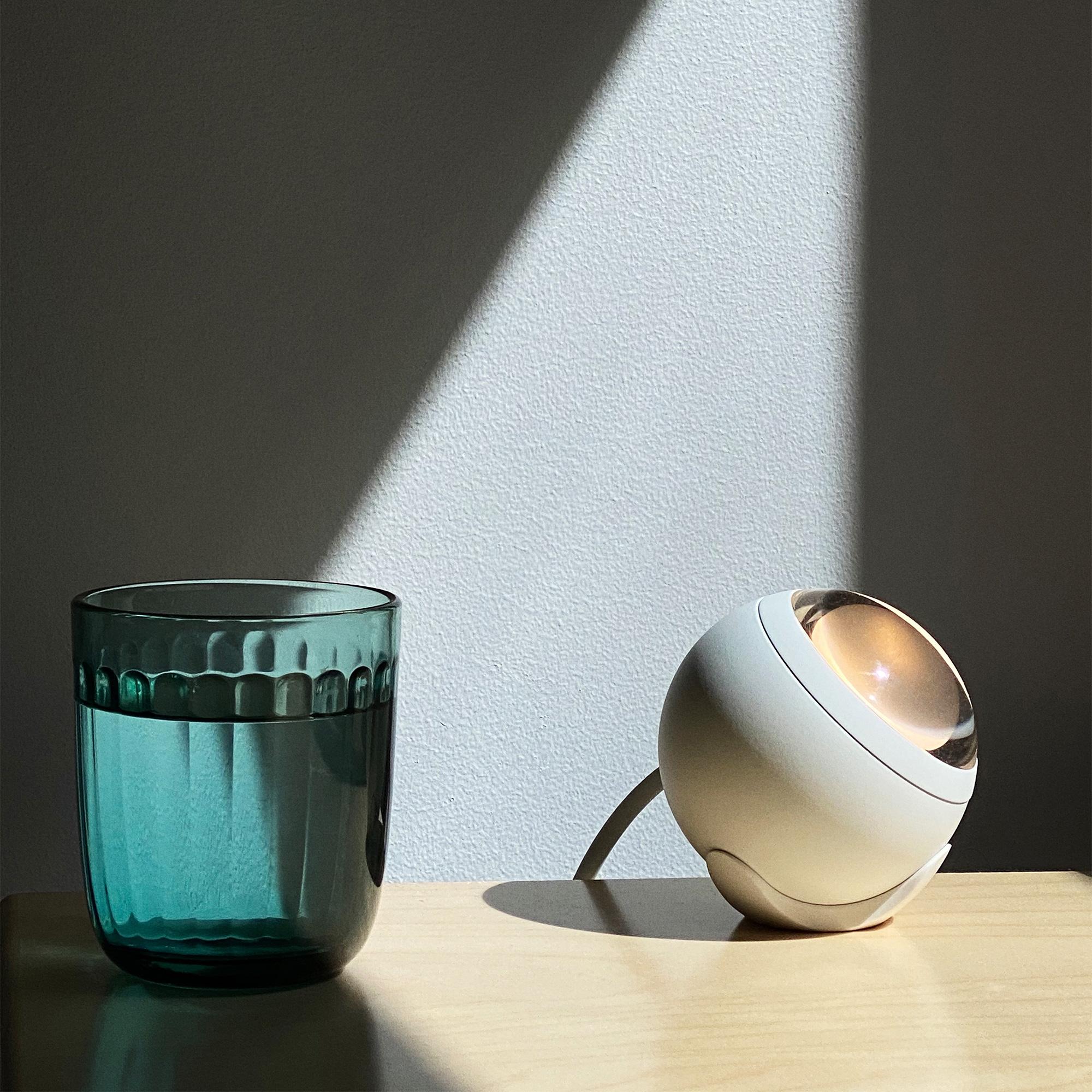 进口北欧玻璃卧室台灯Grau北欧铝