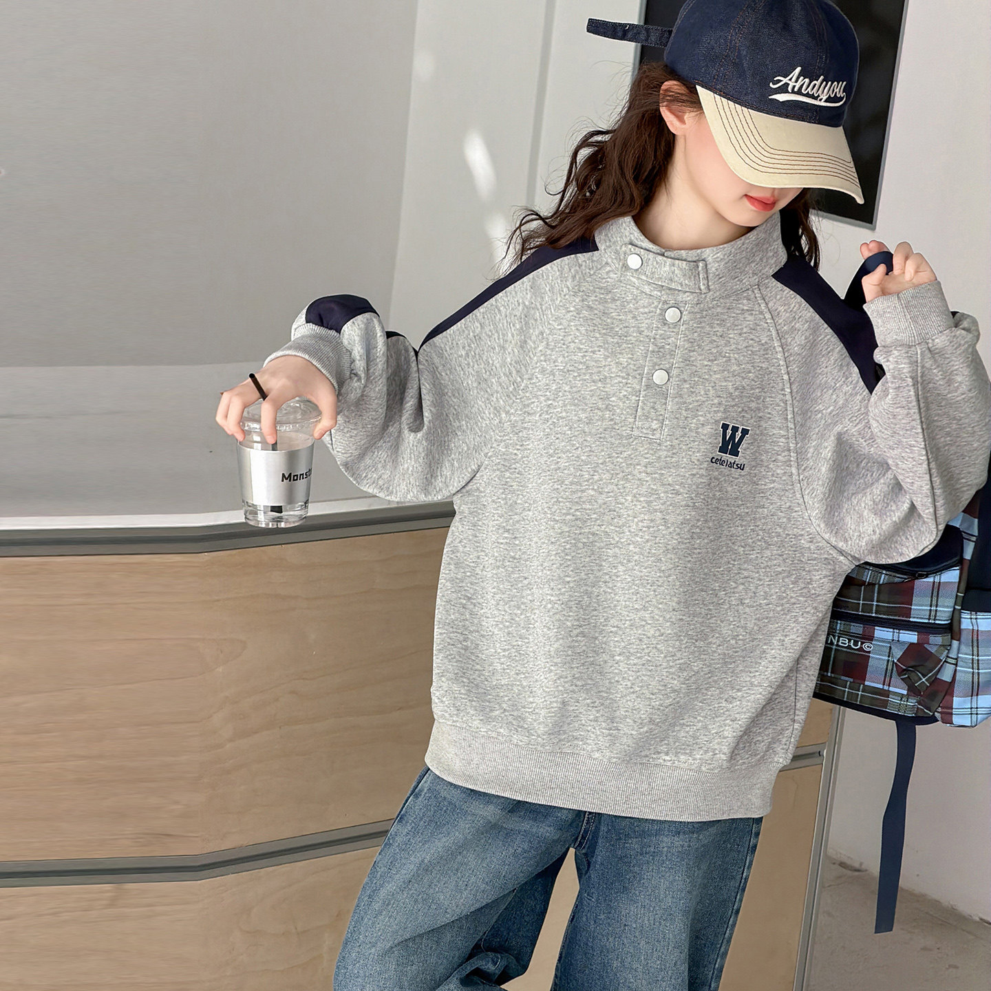 卫衣女童春装2026新款儿童潮酷穿搭大童女孩宽松休闲立领上衣春秋