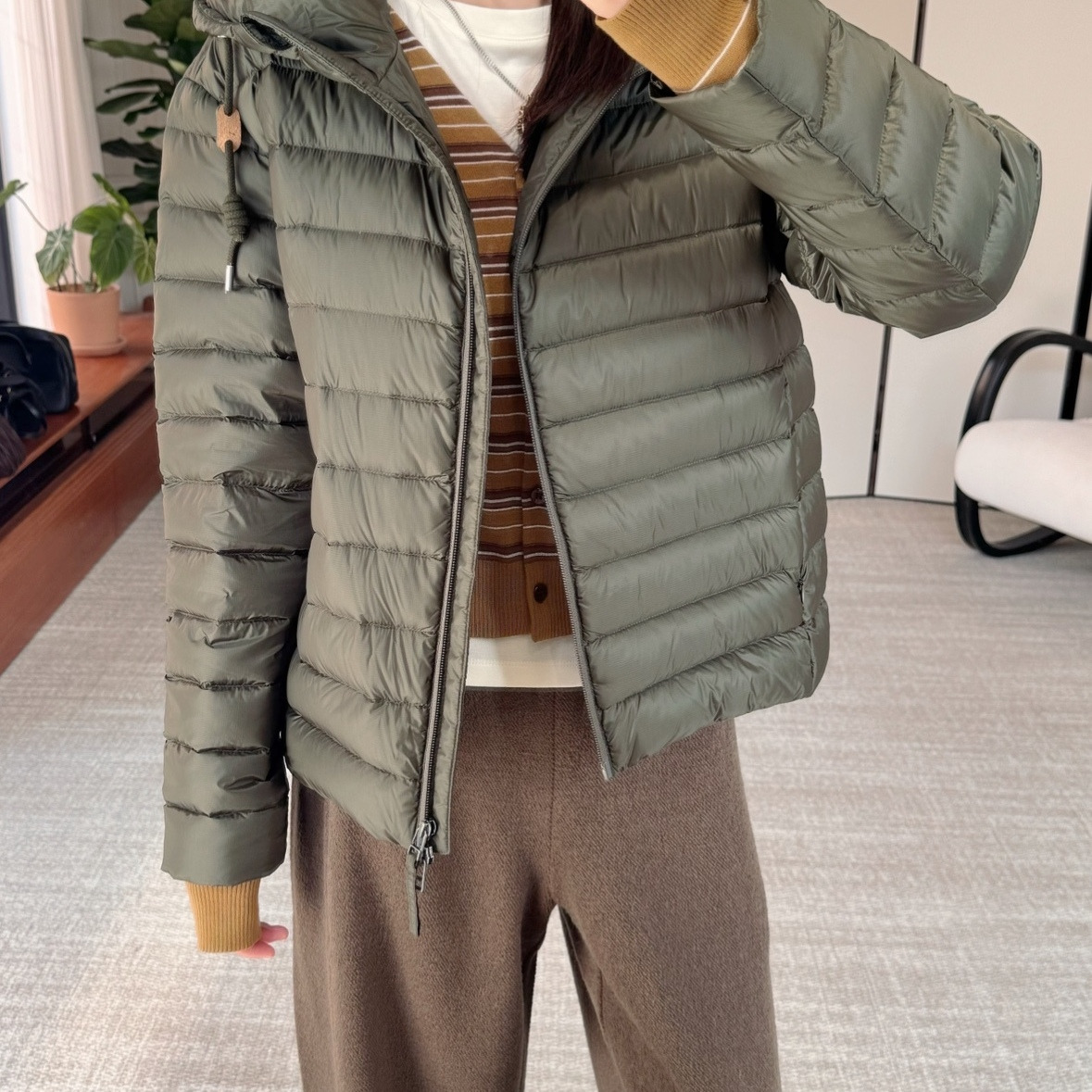 霍尔多巴吉95安心白鹅绒！轻量防钻绒 连帽抽绳排骨羽绒服