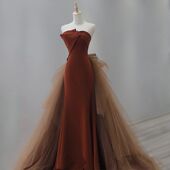 鱼尾晚礼服抹胸缎面新娘2026春季 宴会礼服订婚婚纱拖尾敬酒服 新款