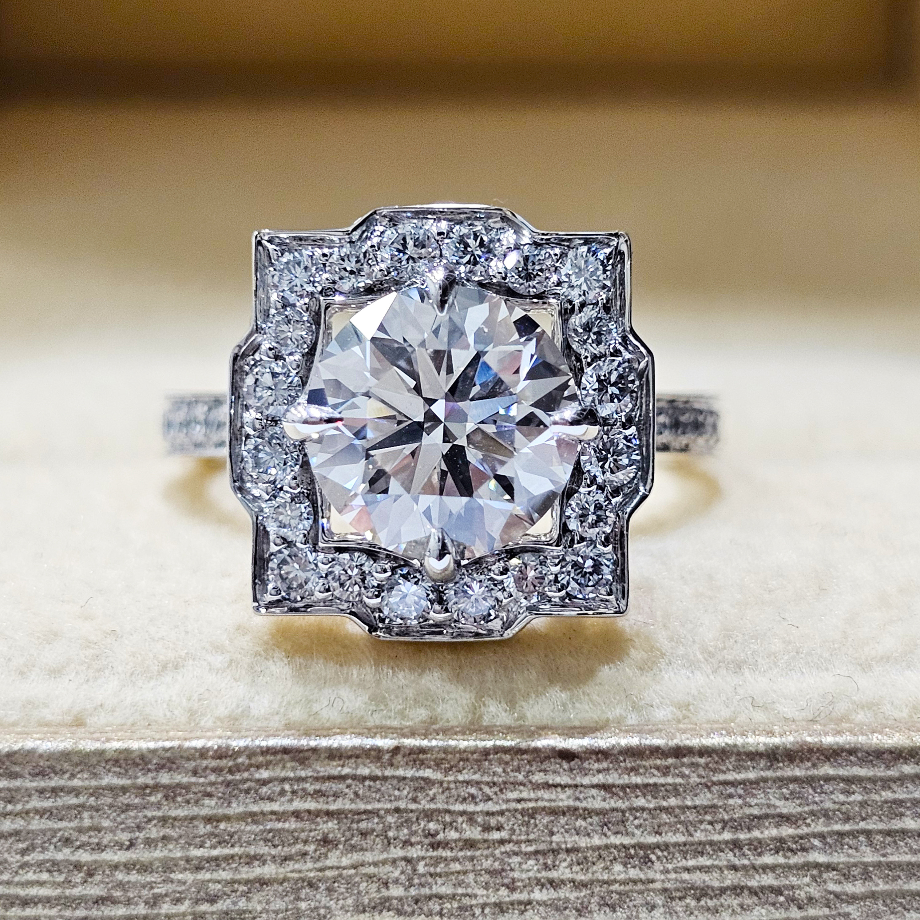 18k白金cvd实验室igi人工人造合成培育钻石圆形围镶hw戒指