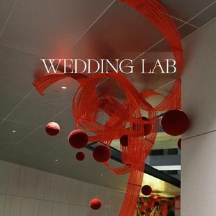 饰橱窗陈列商业美陈 置摆饰婚礼艺术装 红色竹编挂球装 置造景美陈装