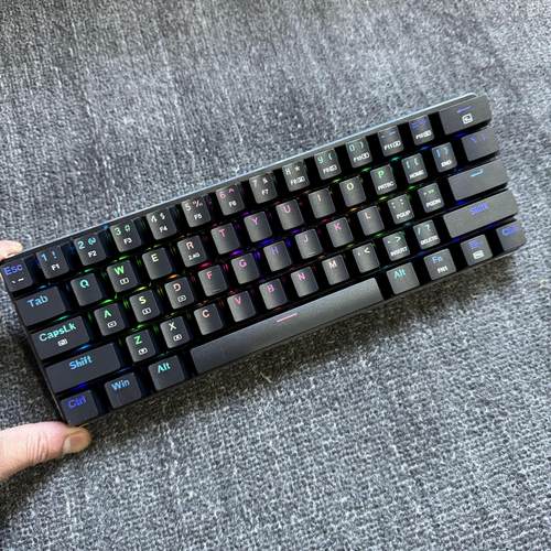 便携热插拔61键红轴青轴悬浮键帽