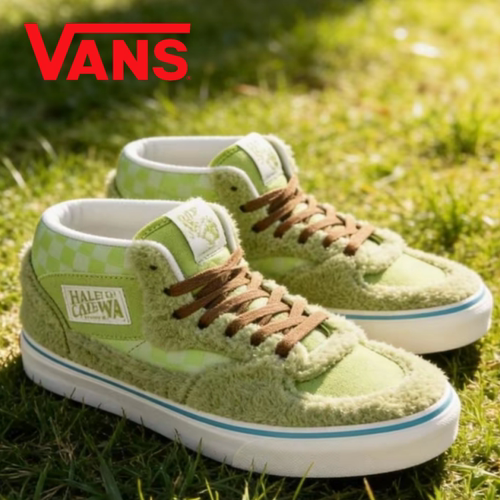 Vans范斯女高街复古运动中帮板鞋