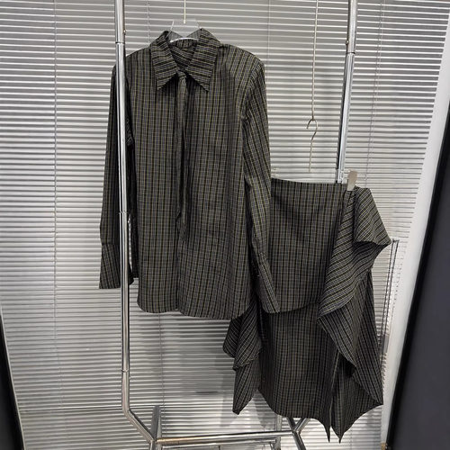 条纹领带长袖衬衫不规则半裙套装