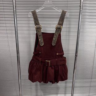 EAM STUDIO2026年春季新款复古酒红色灯芯绒背带连衣裙女独特短裙