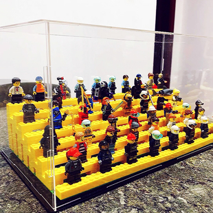 小人收纳盒透明亚克力防尘罩公仔人仔展示盒展示架阶梯柜拼装积木