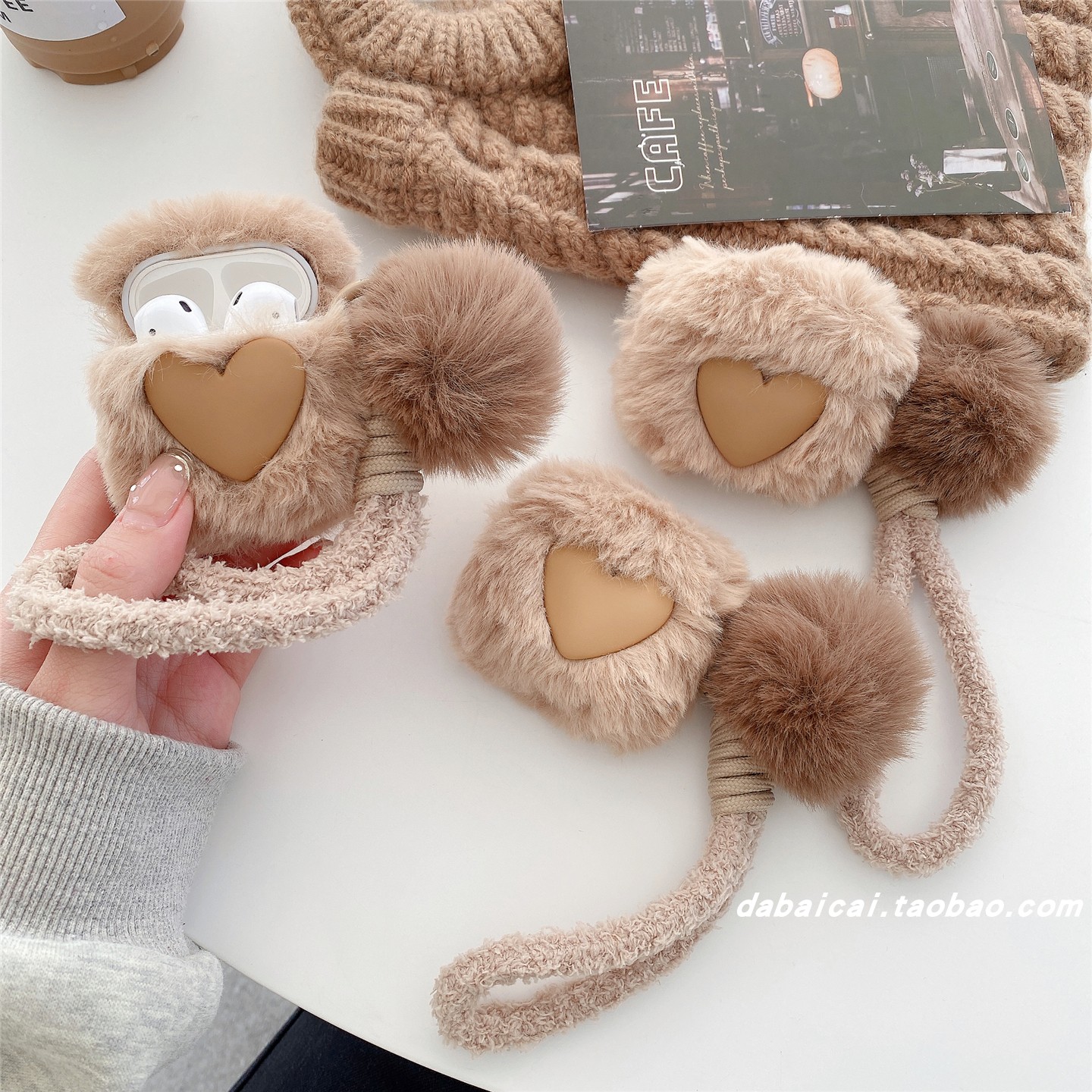 airpodspro3耳机套浅棕毛绒爱心
